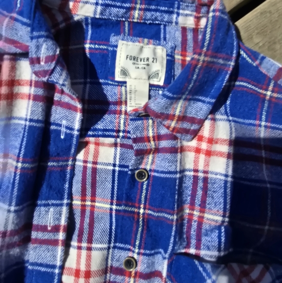 Set Of 3 Plaid Tops ✨️ - Picture 6 of 6